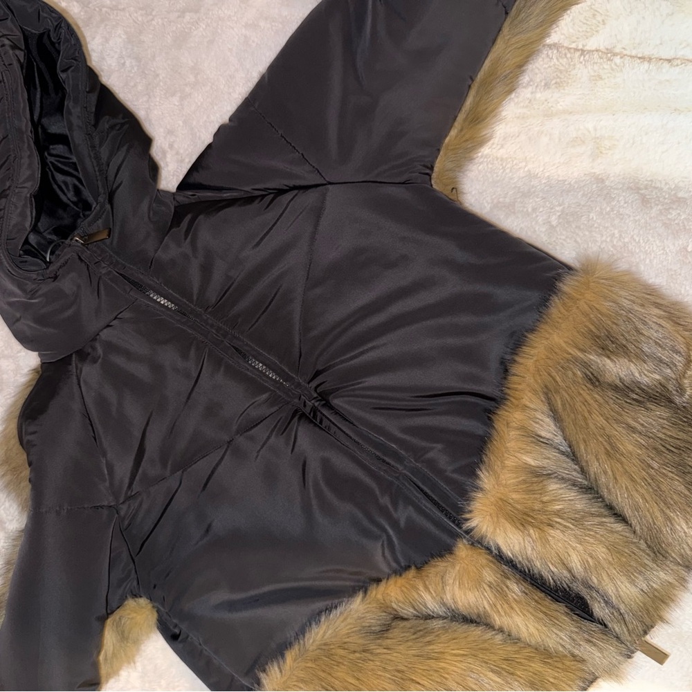 Black Puffer Jacket with Faux Fur Trim